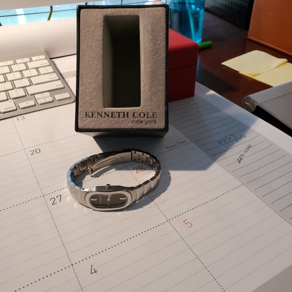 Watch - Picture 3 of 3
